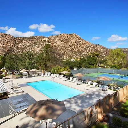 Riviera Oaks resort y Racquet Club